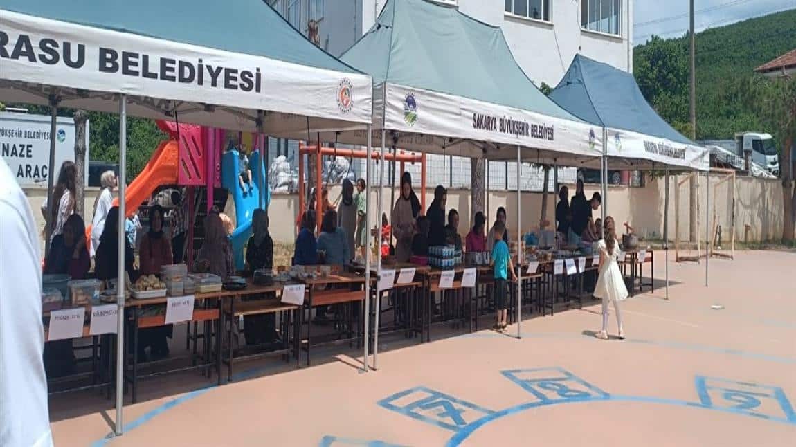OKULUMUZDA KERMES DÜZENLENDİ